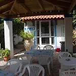Corfu Andromaches アパートホテル Achílleion