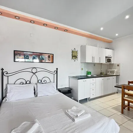 Apart-hotel Corfu Andromaches