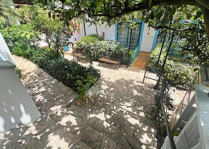 Corfu Andromaches 3* Achílleion