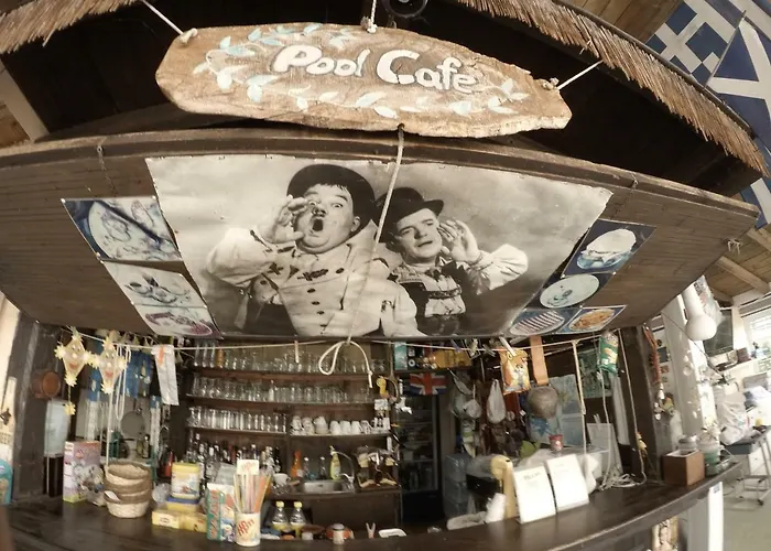 Corfu Andromaches 公寓式酒店 Achílleion